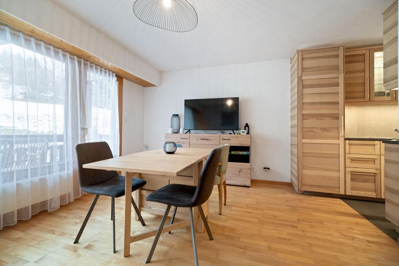 Charmant studio rénové situé dans les bains d'Ovronnaz, immeuble les Sources Esterno foto
