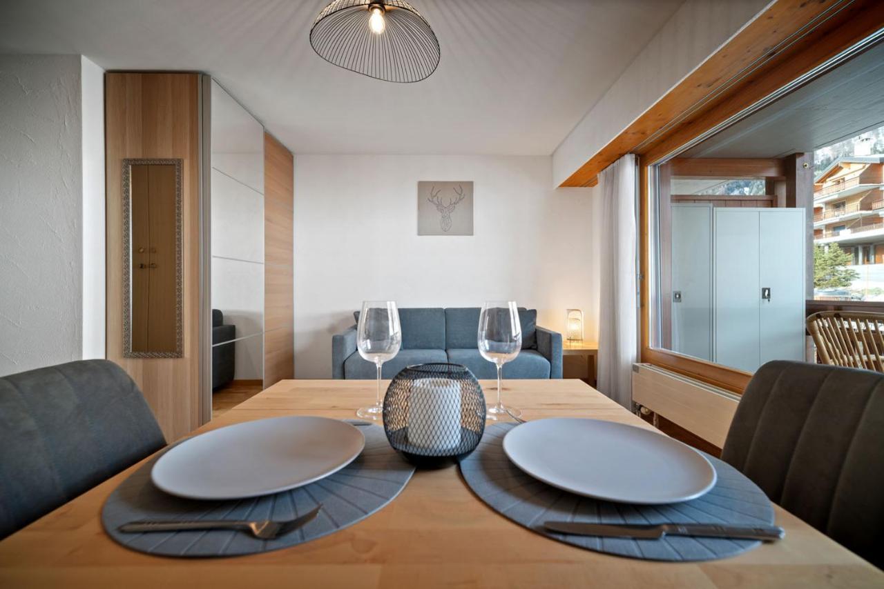 Charmant studio rénové situé dans les bains d'Ovronnaz, immeuble les Sources Esterno foto
